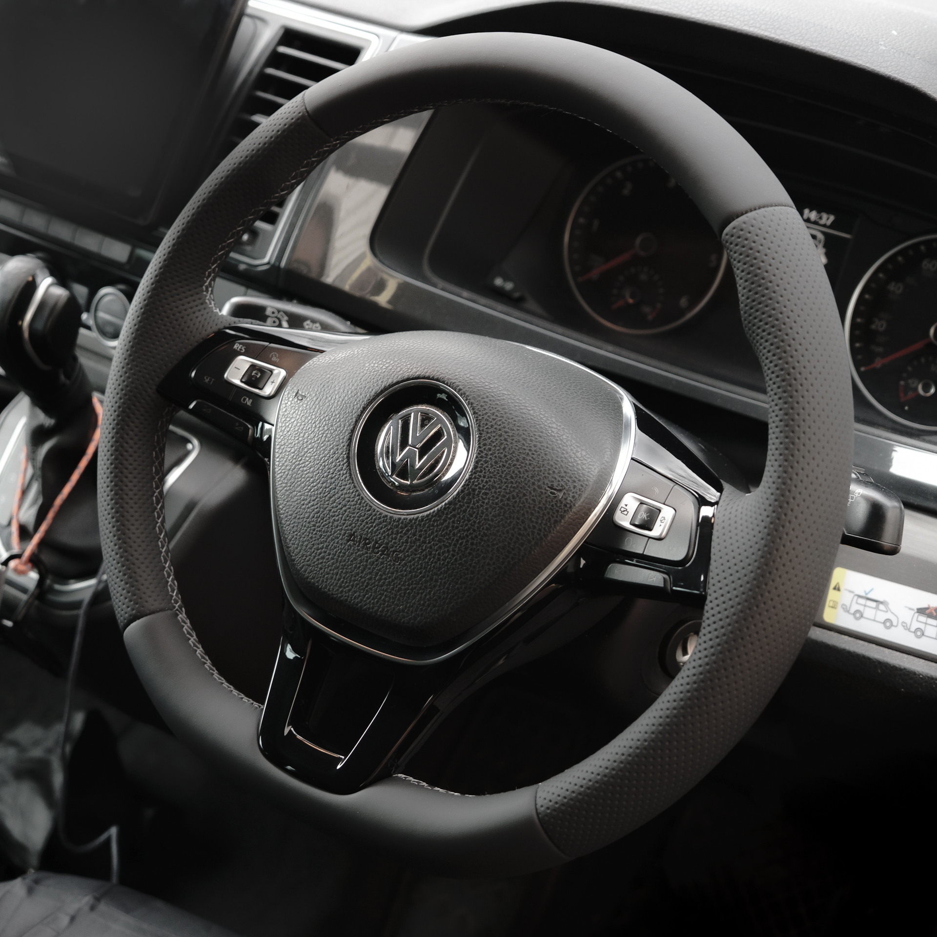 VW Transporter T6 Flat Bottom Steering Wheel